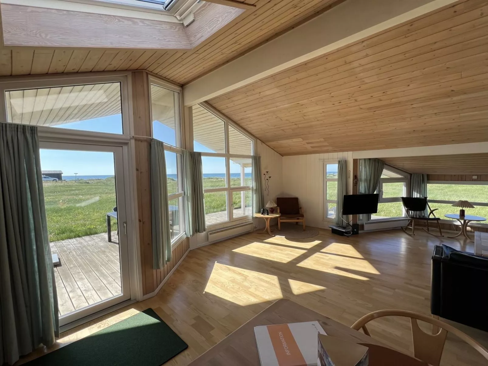 "Asta" - 85m from the sea-Inside