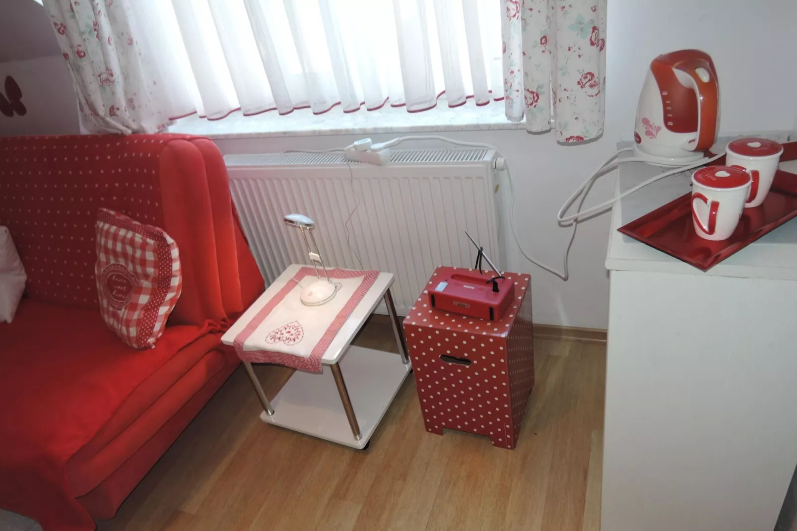Dwójka czerwona II piętro-Living room