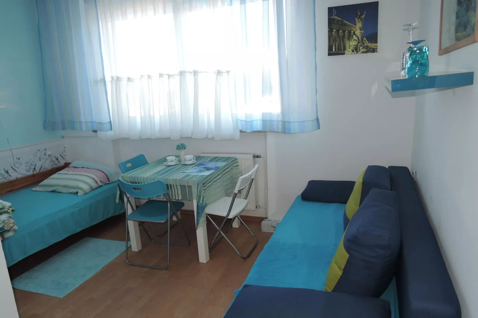 Trójka niebieska I piętro-Living room