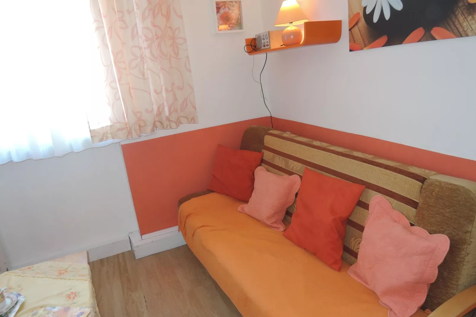 Dwa plus dwa pomarańcza-Living room