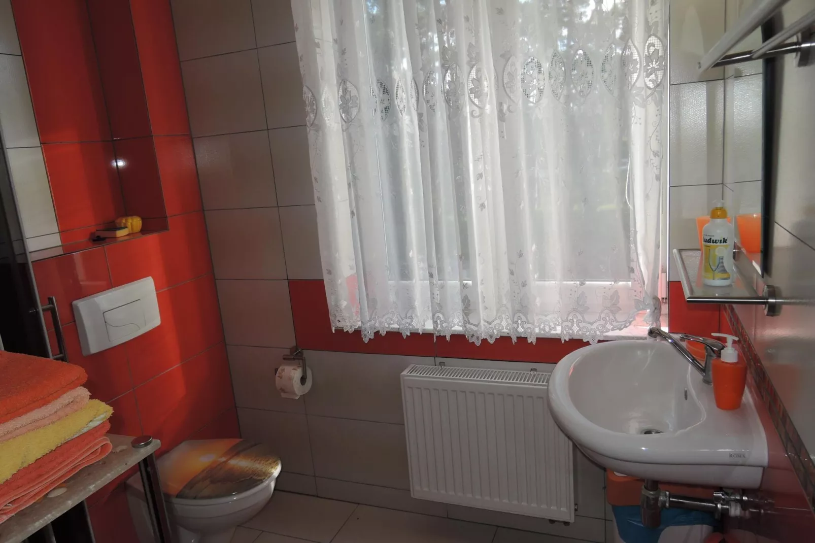 Piątka pomarańcza-Bathroom