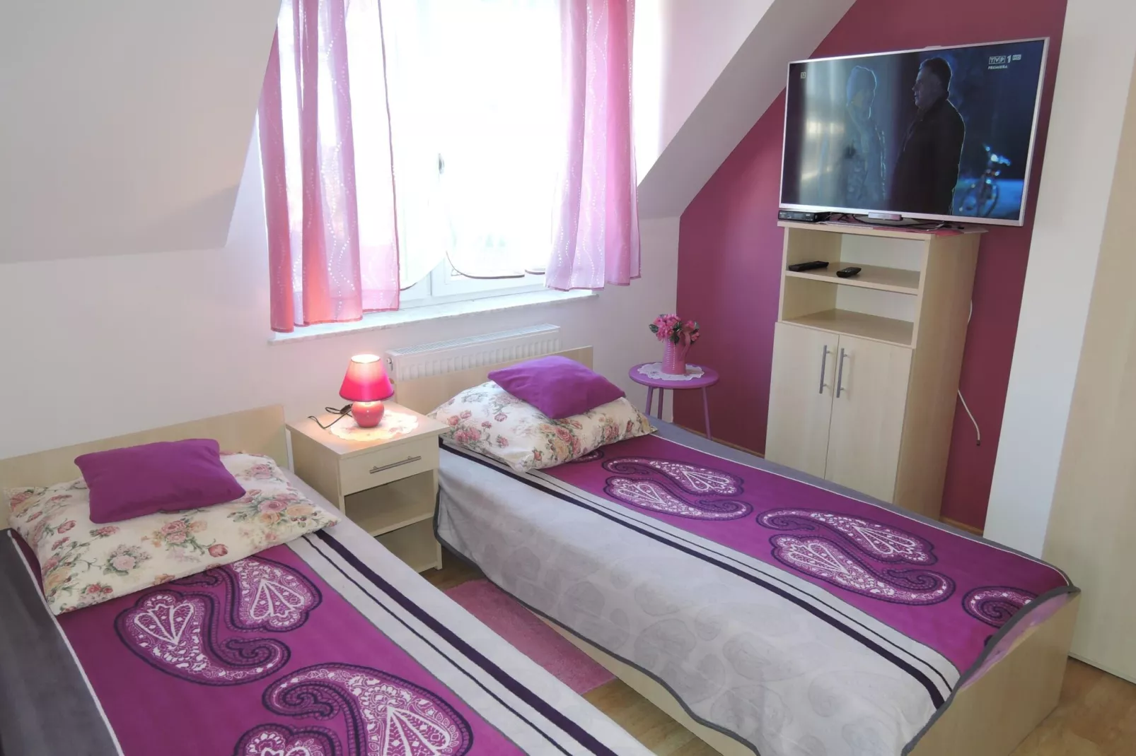 Apartament 4 osobowy fioletowy biskupi-Bedroom