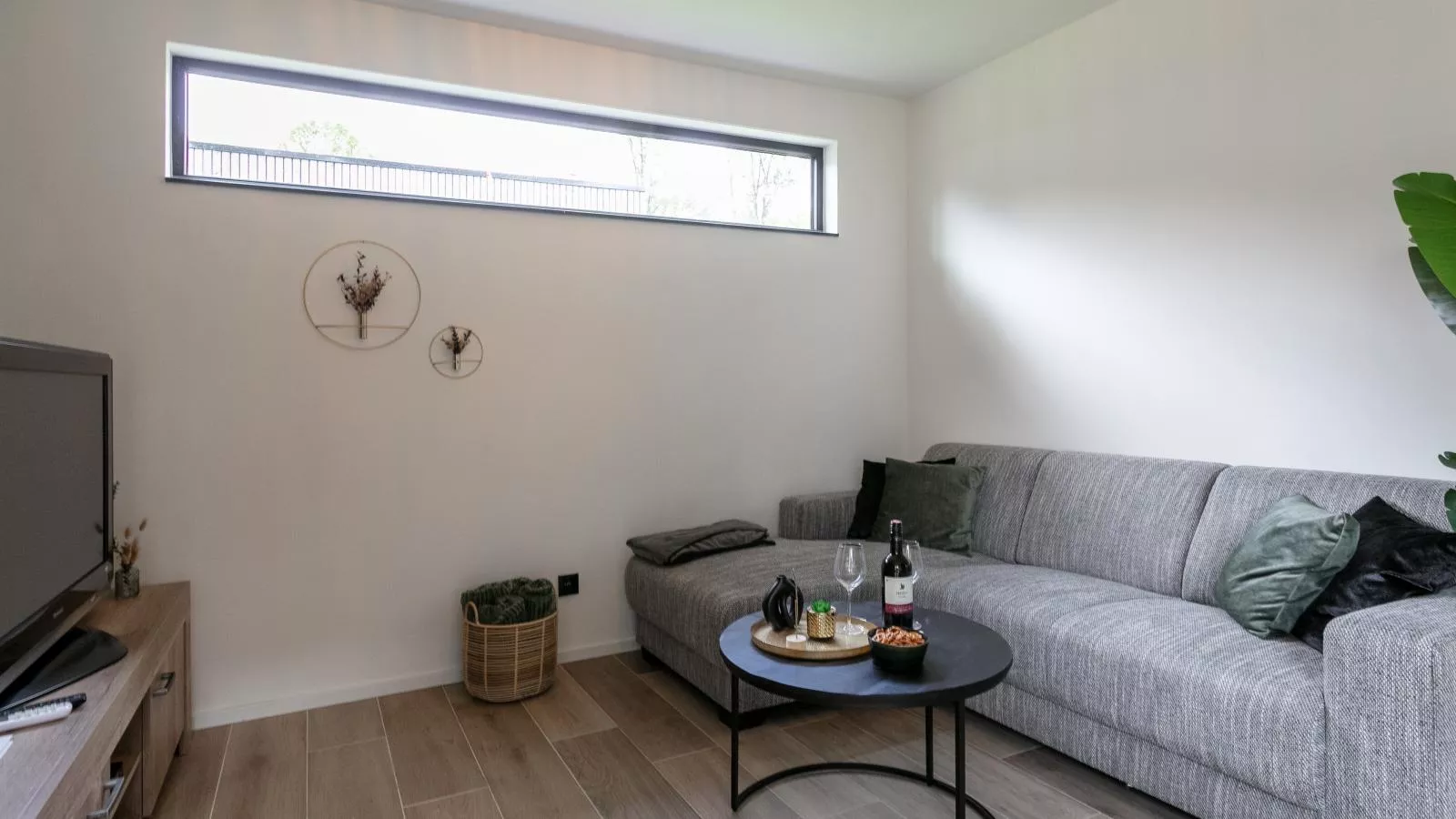 Thalor-Living room