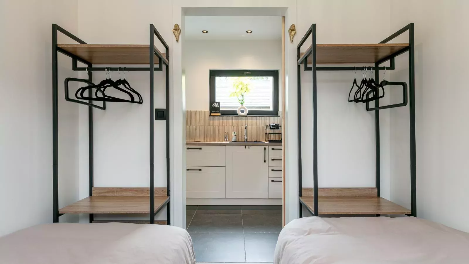 Thalor-Bedroom