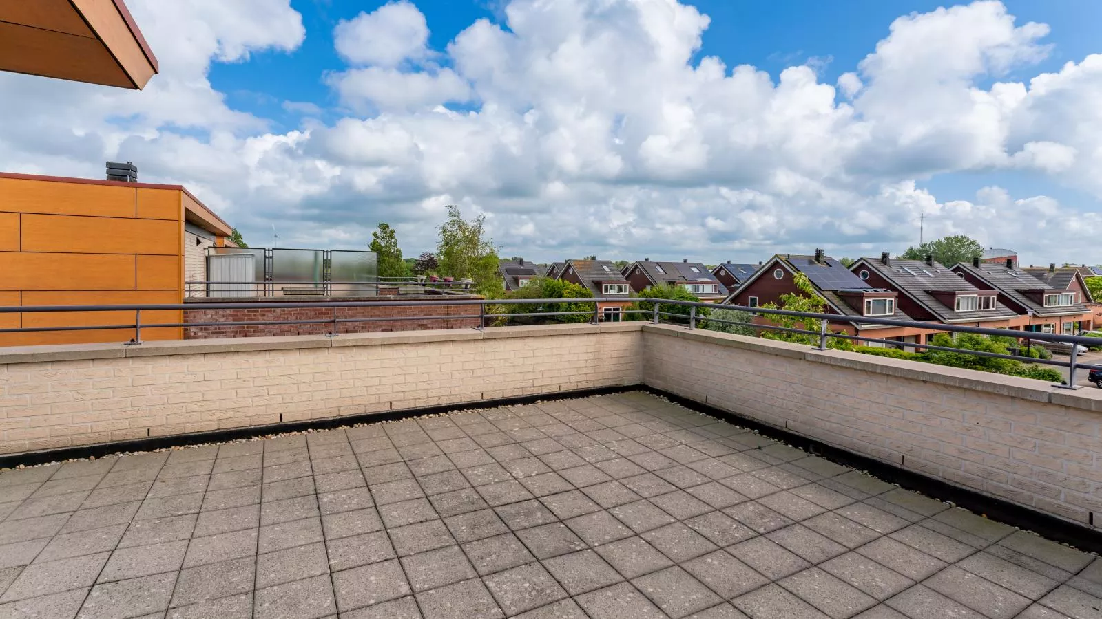 Alkmaar aan het Water-Terrace balcony