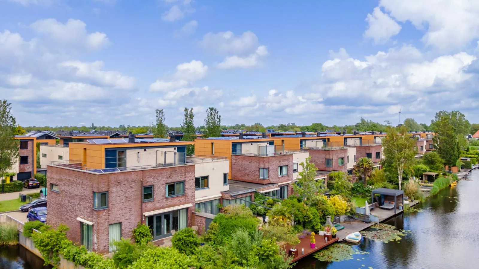 Alkmaar aan het Water-Exterior summer