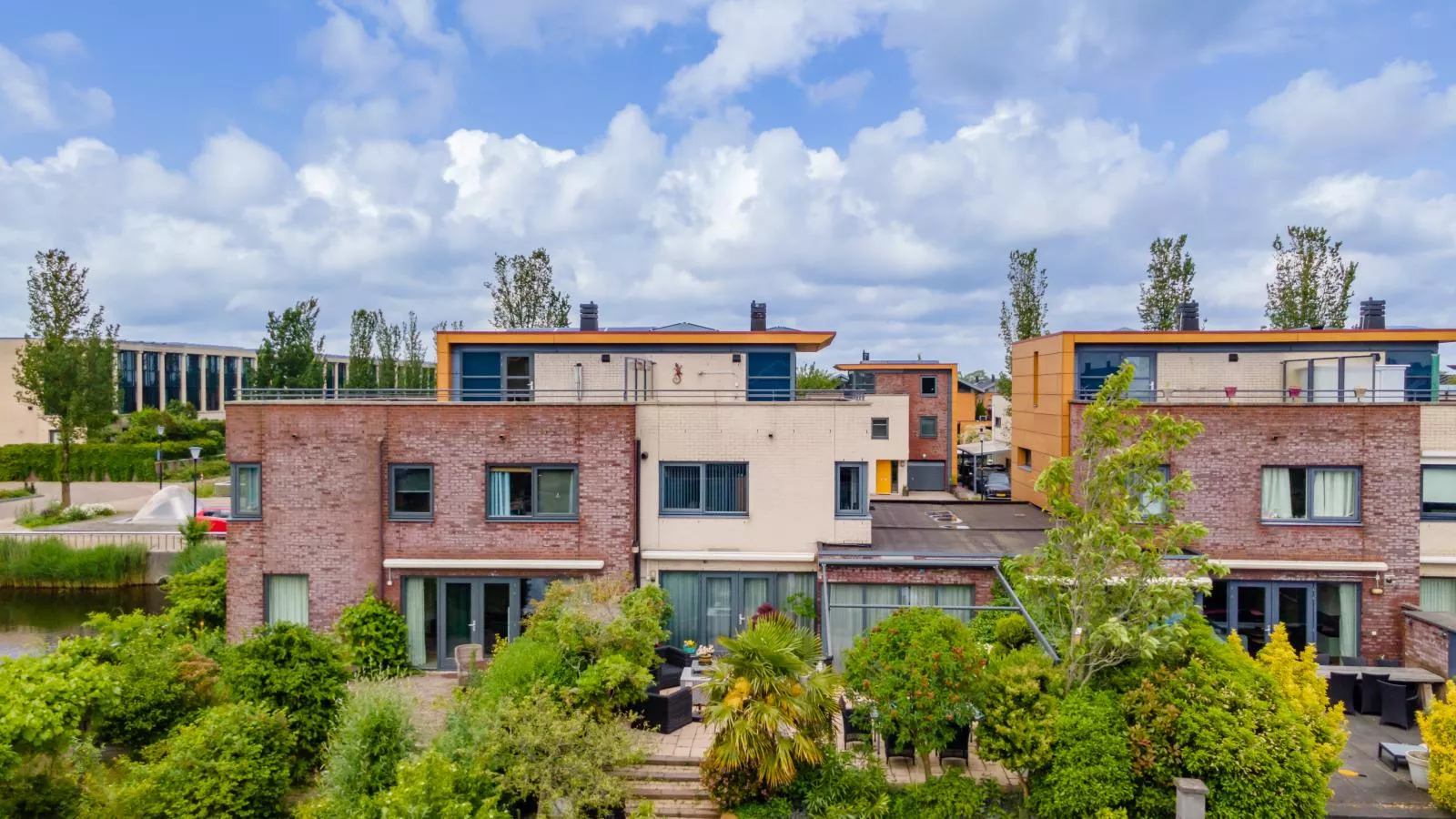 Alkmaar aan het Water-Exterior summer