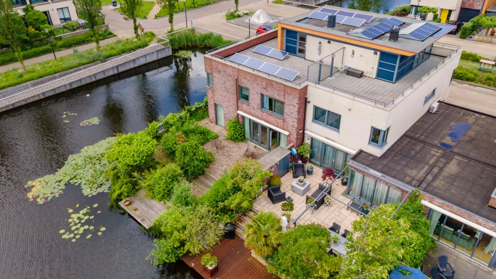 Alkmaar aan het Water-Exterior summer
