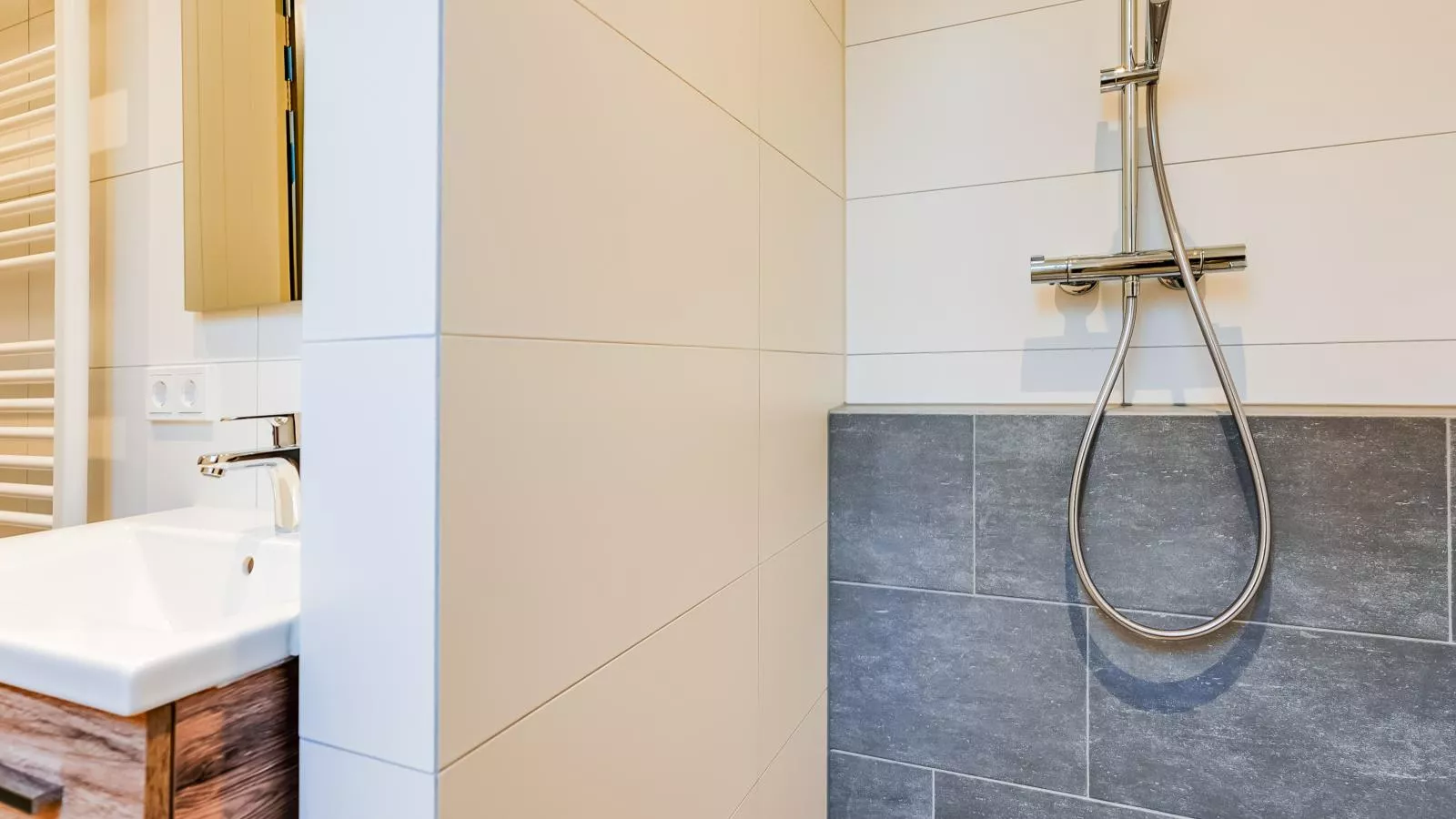 Bosbeertje 43-Bathroom