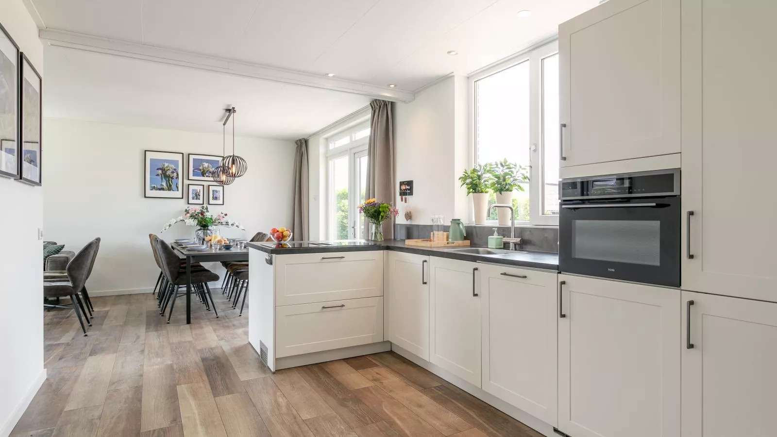 Bij de Buren-Kitchen
