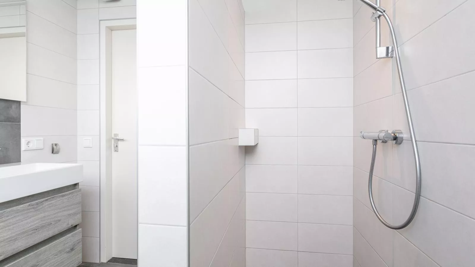 Bij de Buren-Bathroom