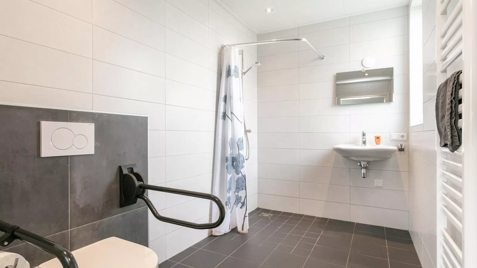 Bij de Buren-Bathroom