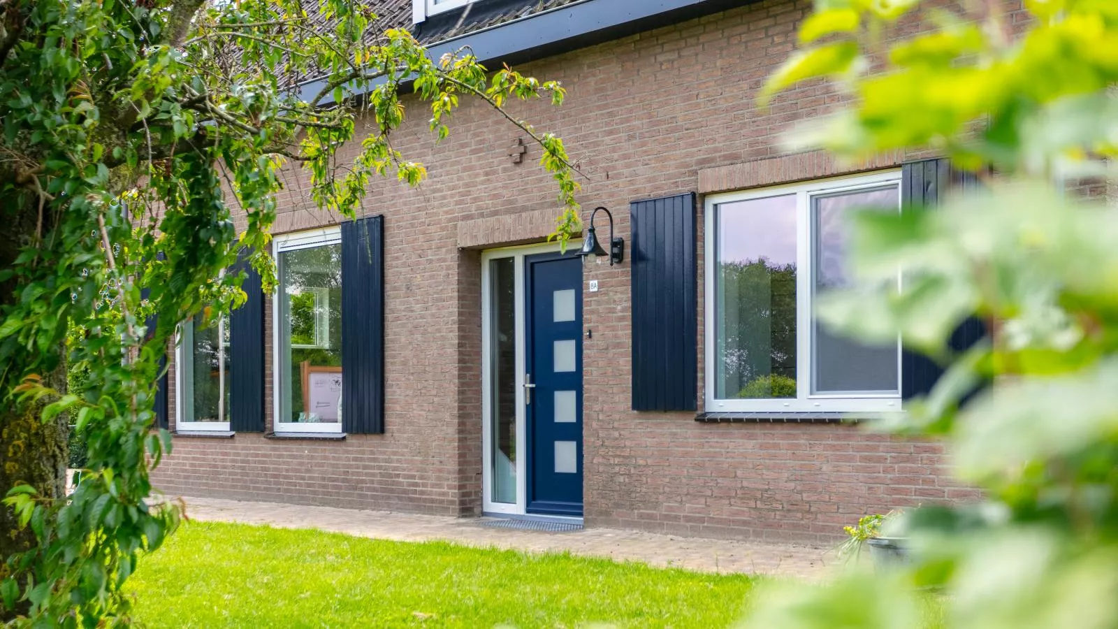 Bij de Buren-Exterior summer
