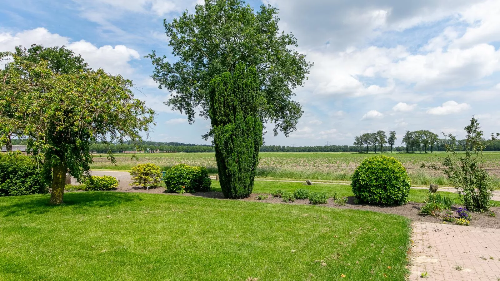 Bij de Buren-Gardens summer