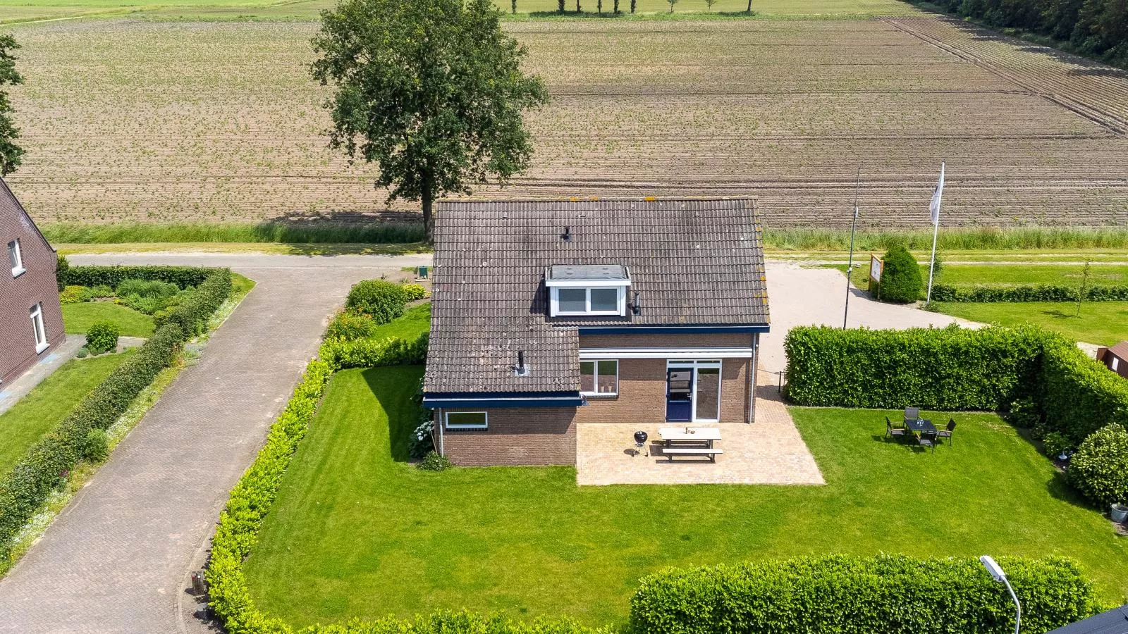 Bij de Buren-Exterior summer