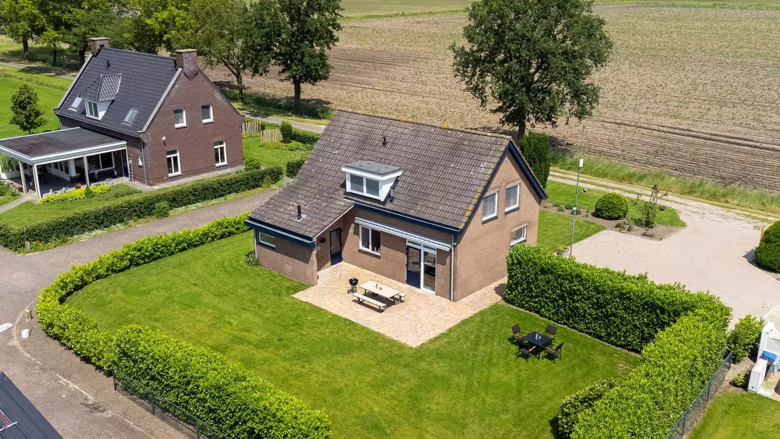Bij de Buren-Exterior summer