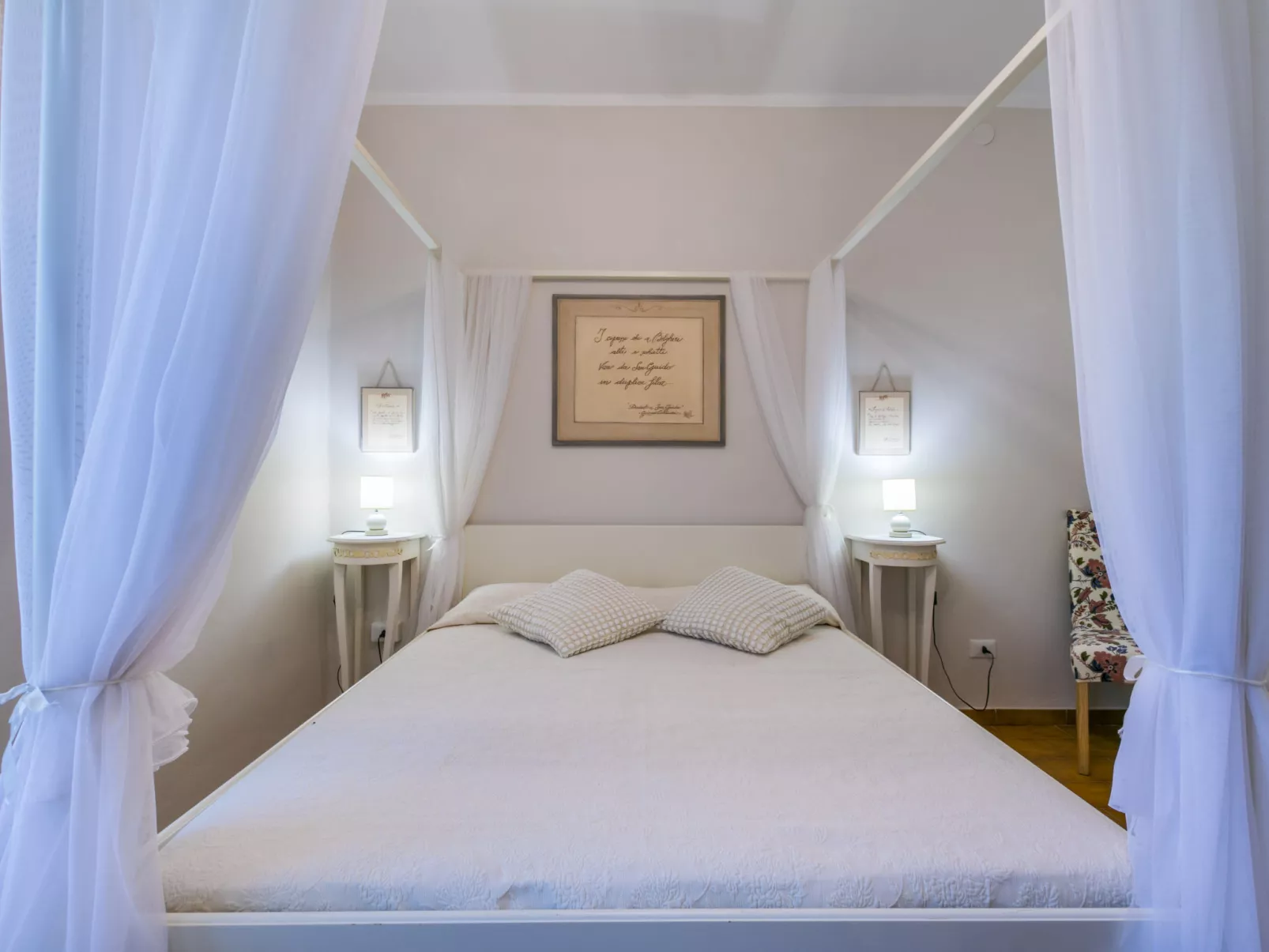 Le Rocche-Inside