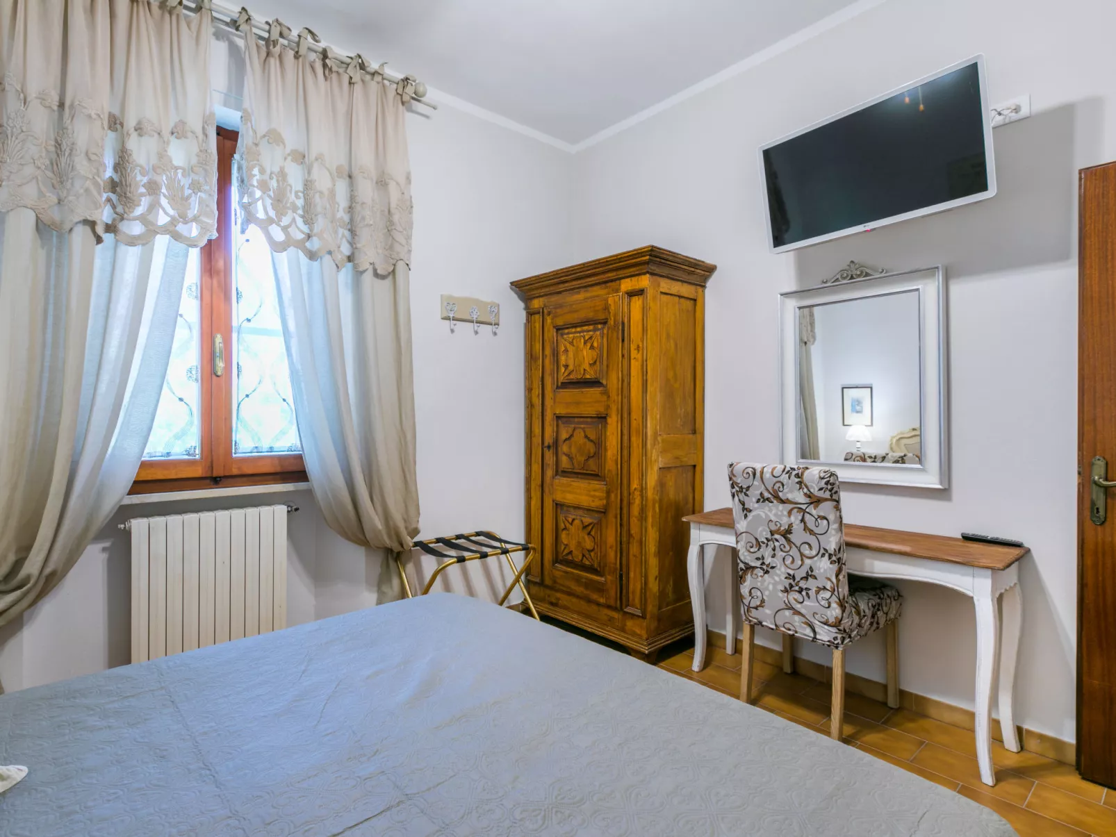 Le Rocche-Inside