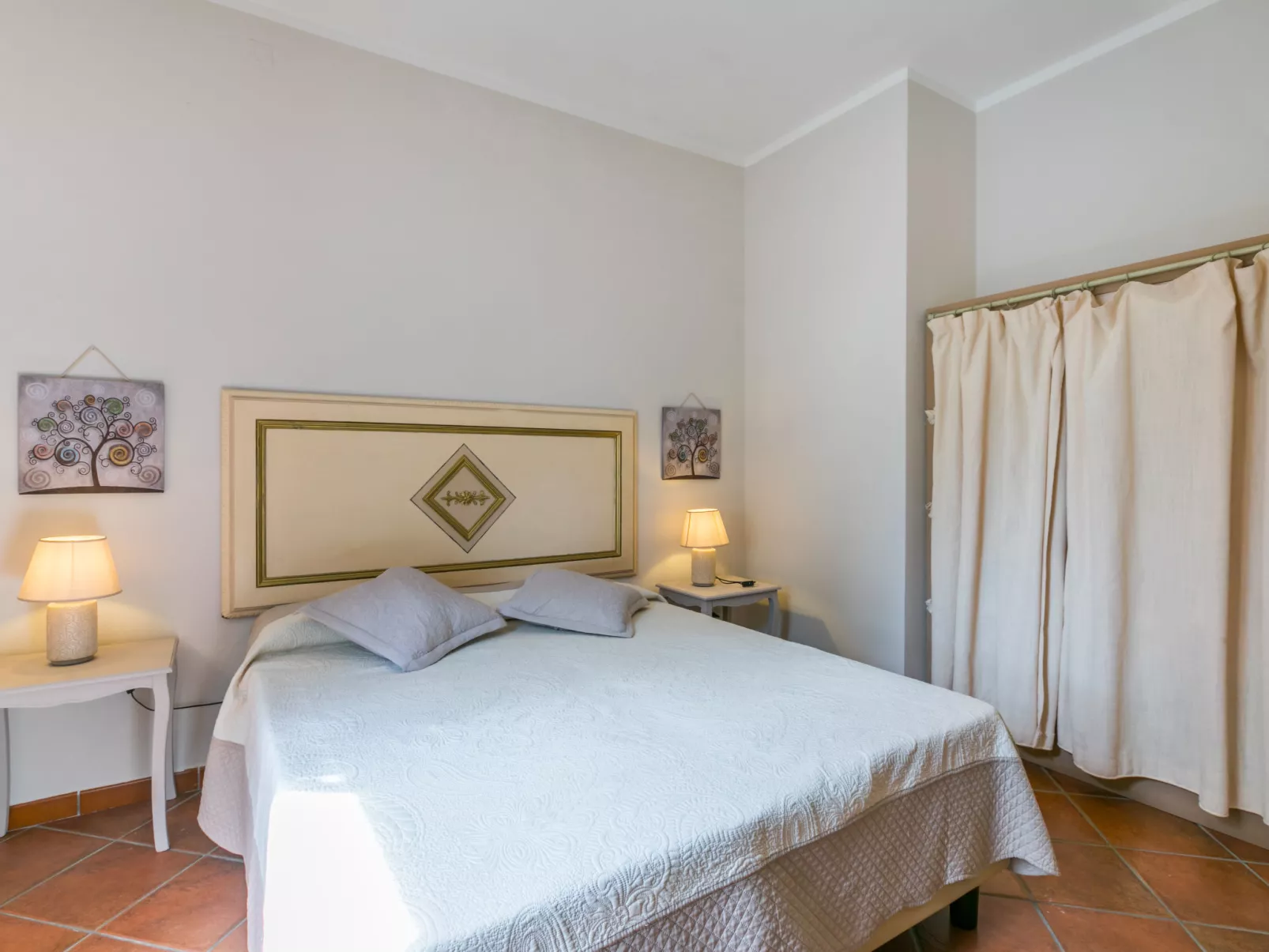 Casalvecchio-Inside