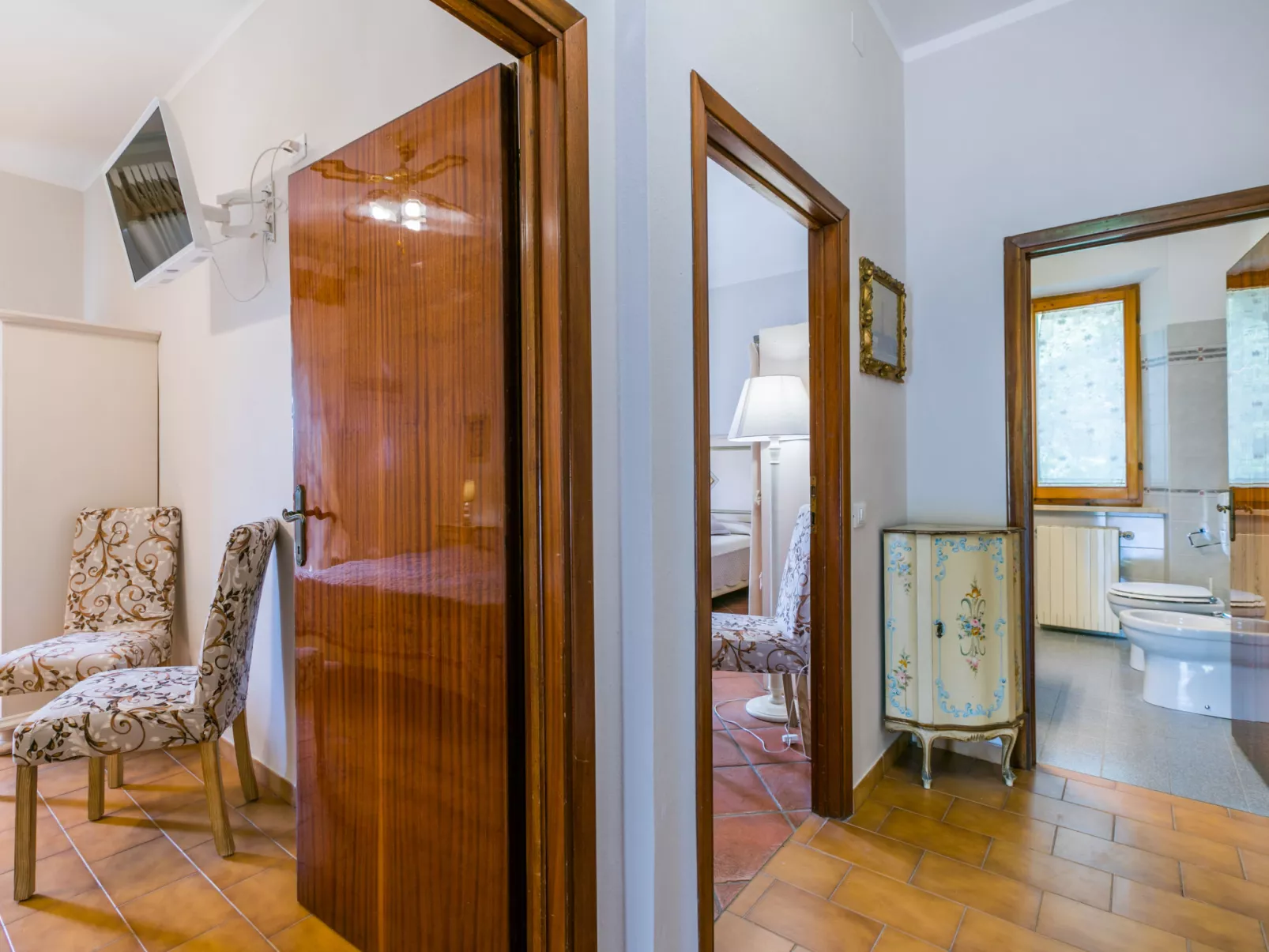 Casalvecchio-Inside