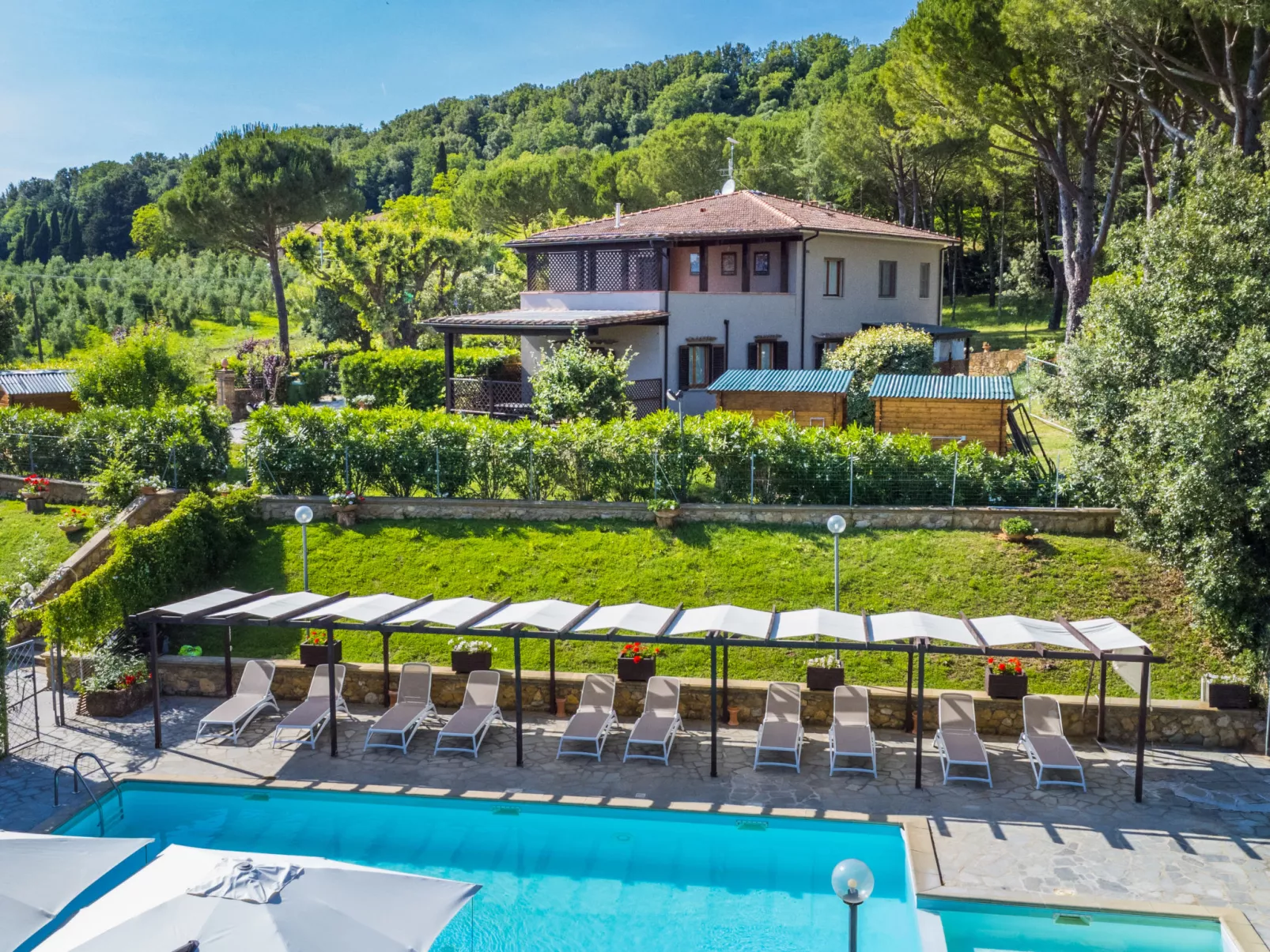 Casalvecchio-Outside