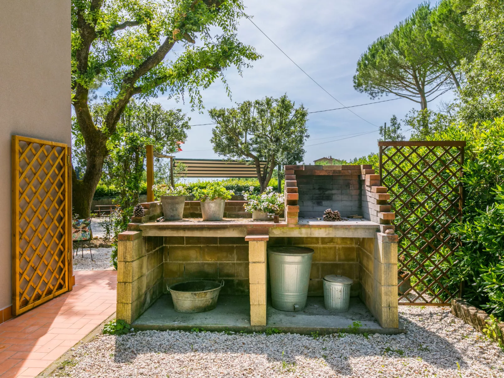 Casalvecchio-Outside