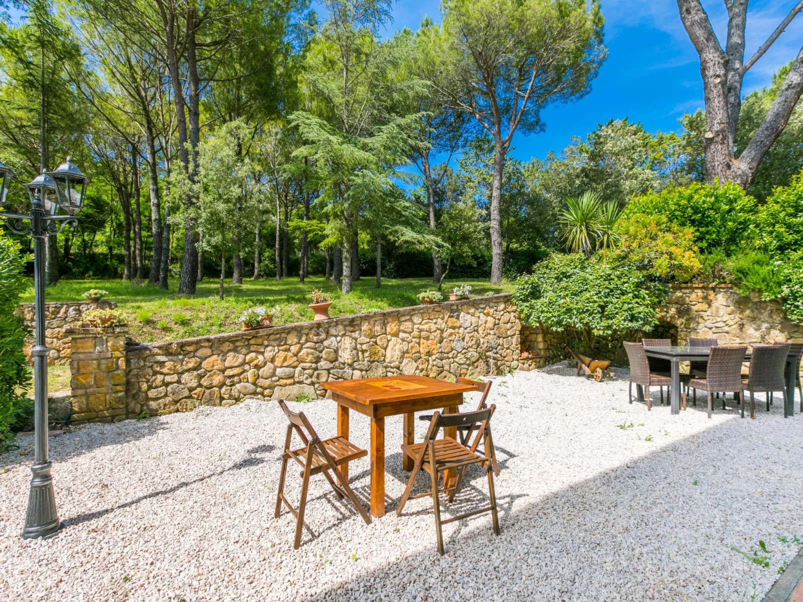 Casalvecchio-Outside