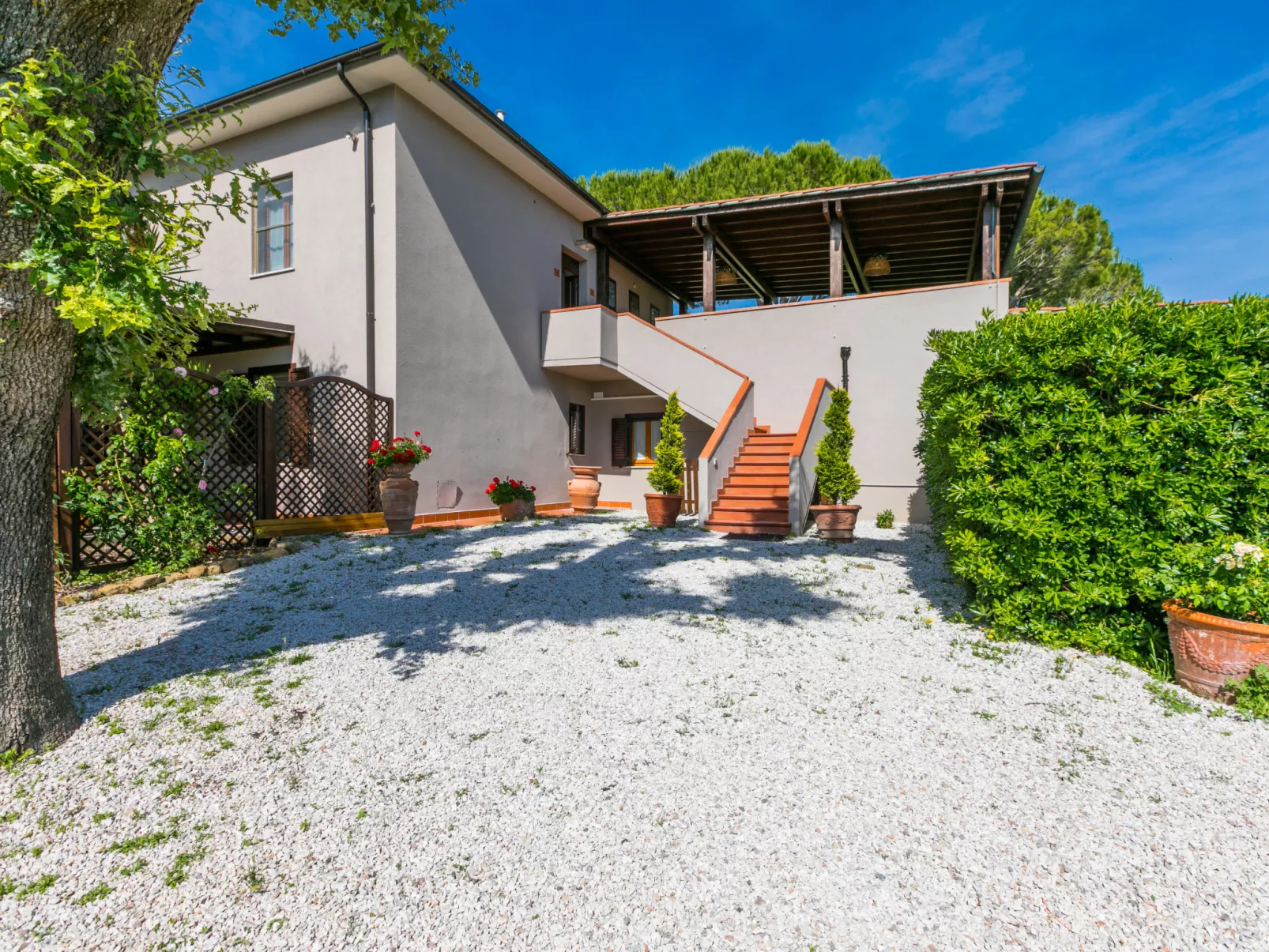 Casalvecchio-Outside