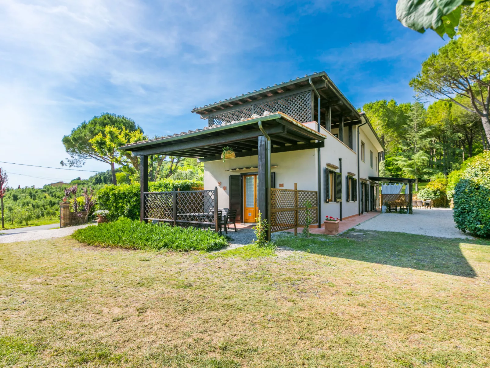 Casalvecchio-Outside