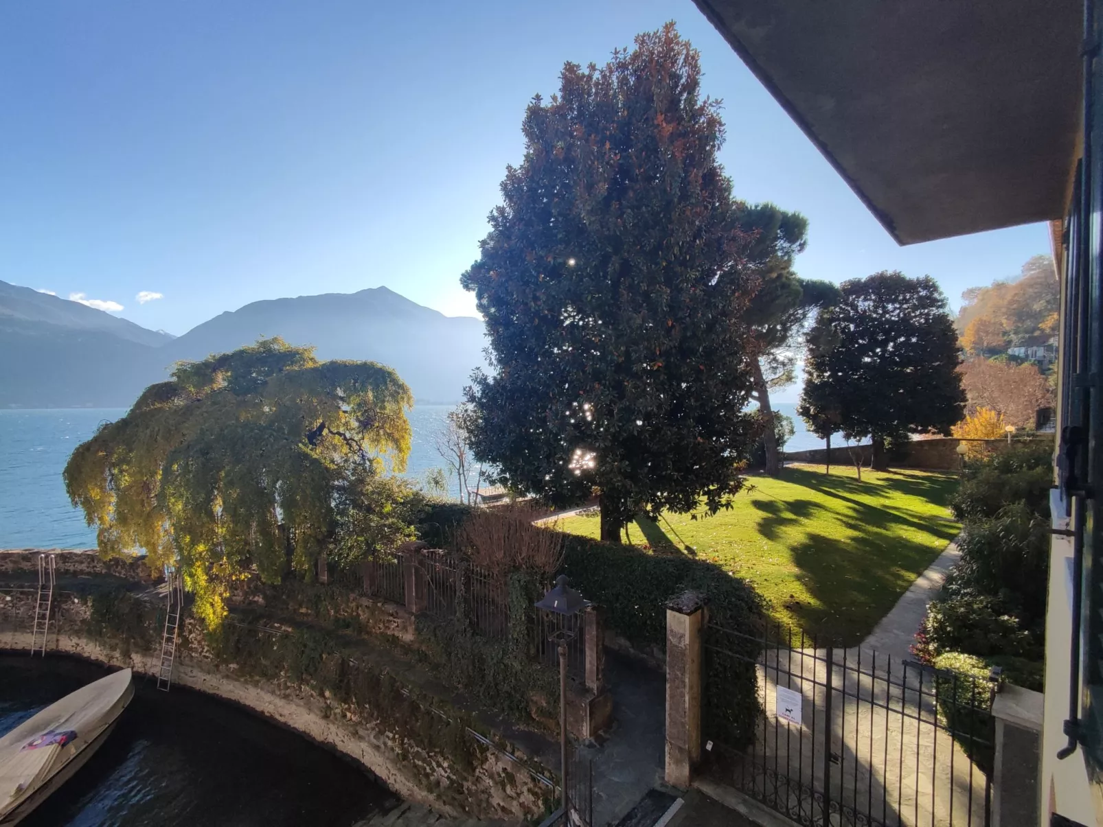 Lago e Sole-Outside
