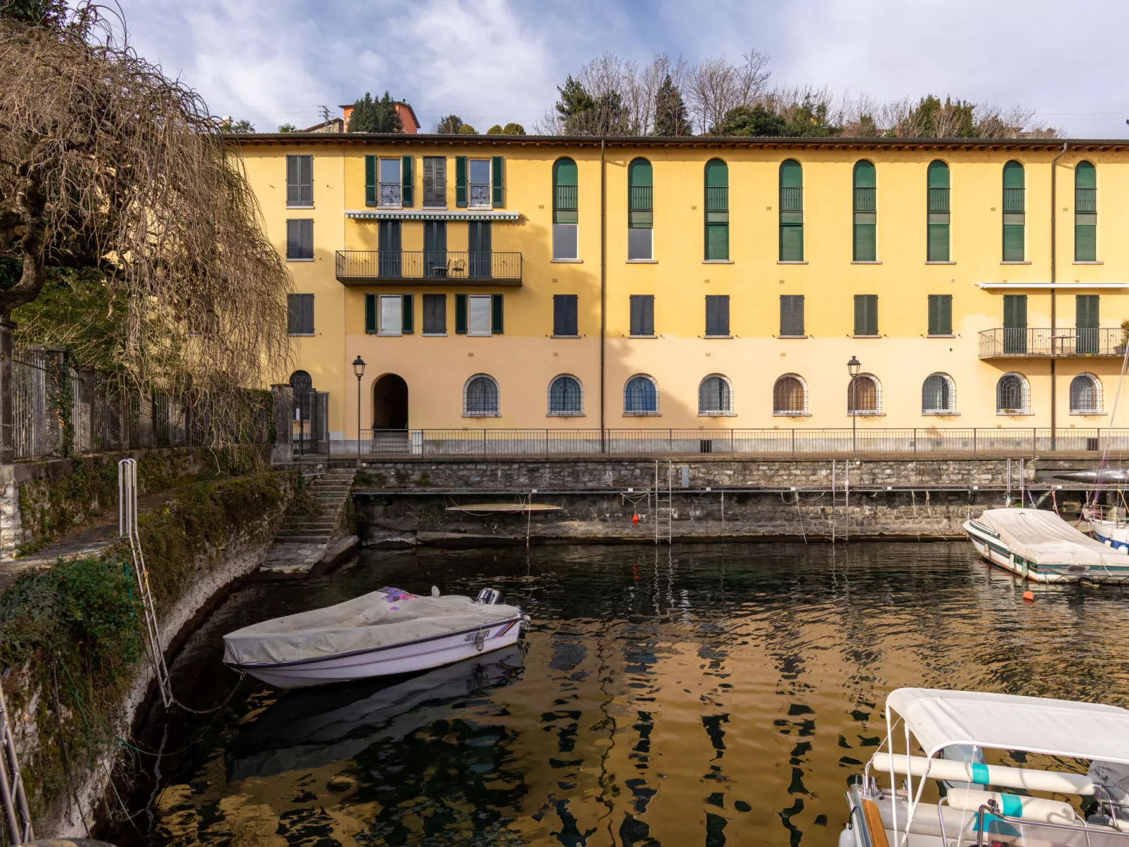 Lago e Sole-Outside
