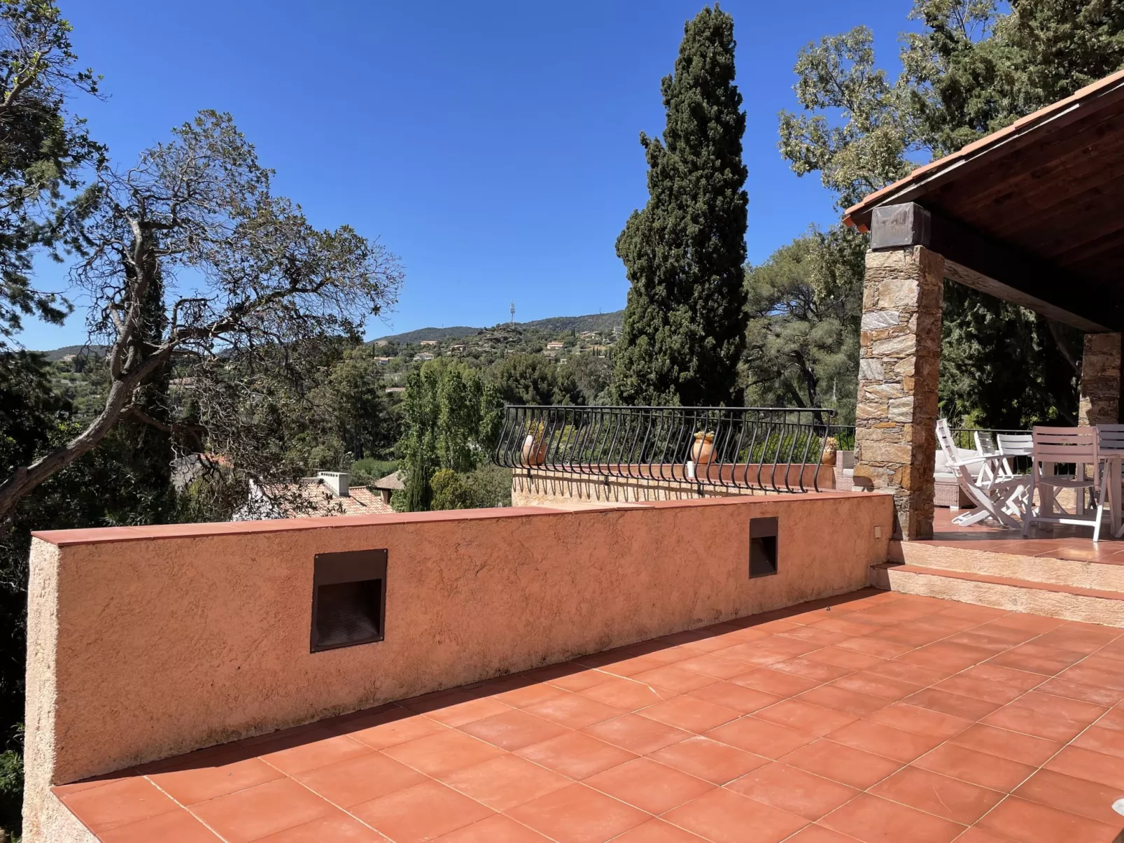 Villa G-Outside