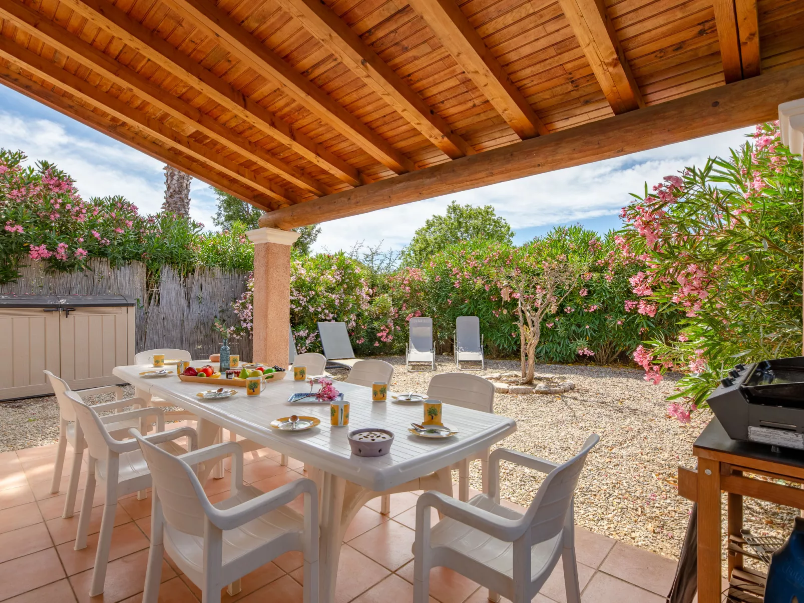 Le Green Village-Dehors