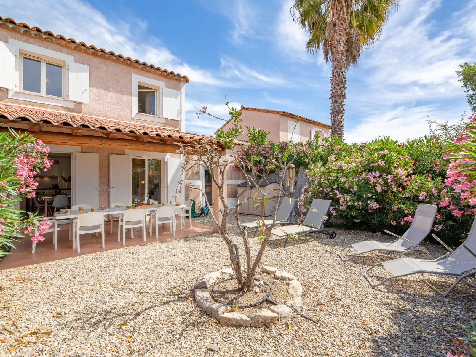 Le Green Village-Dehors