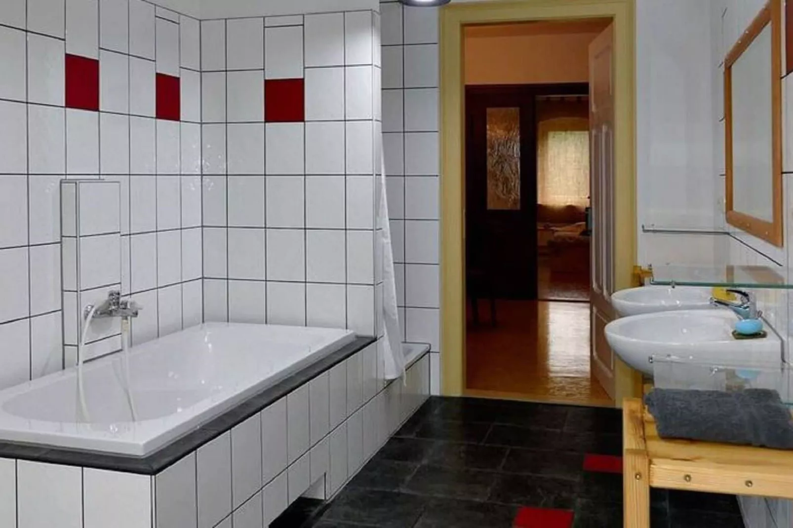 Villa Rotschönberg-Bathroom