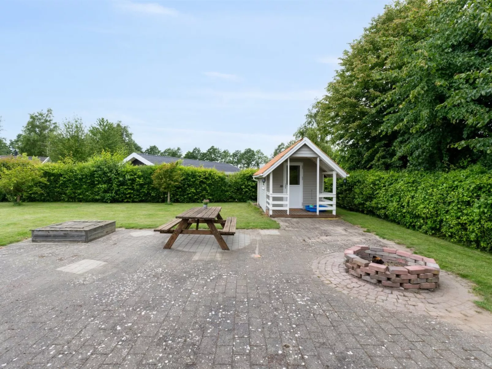"Chrisse" - 250m from the sea-Outside