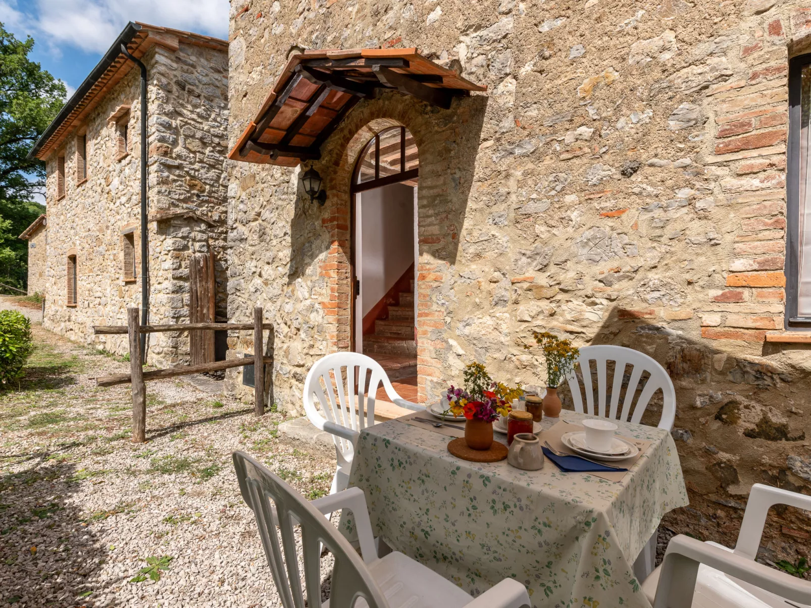 La Casa Antica-Outside