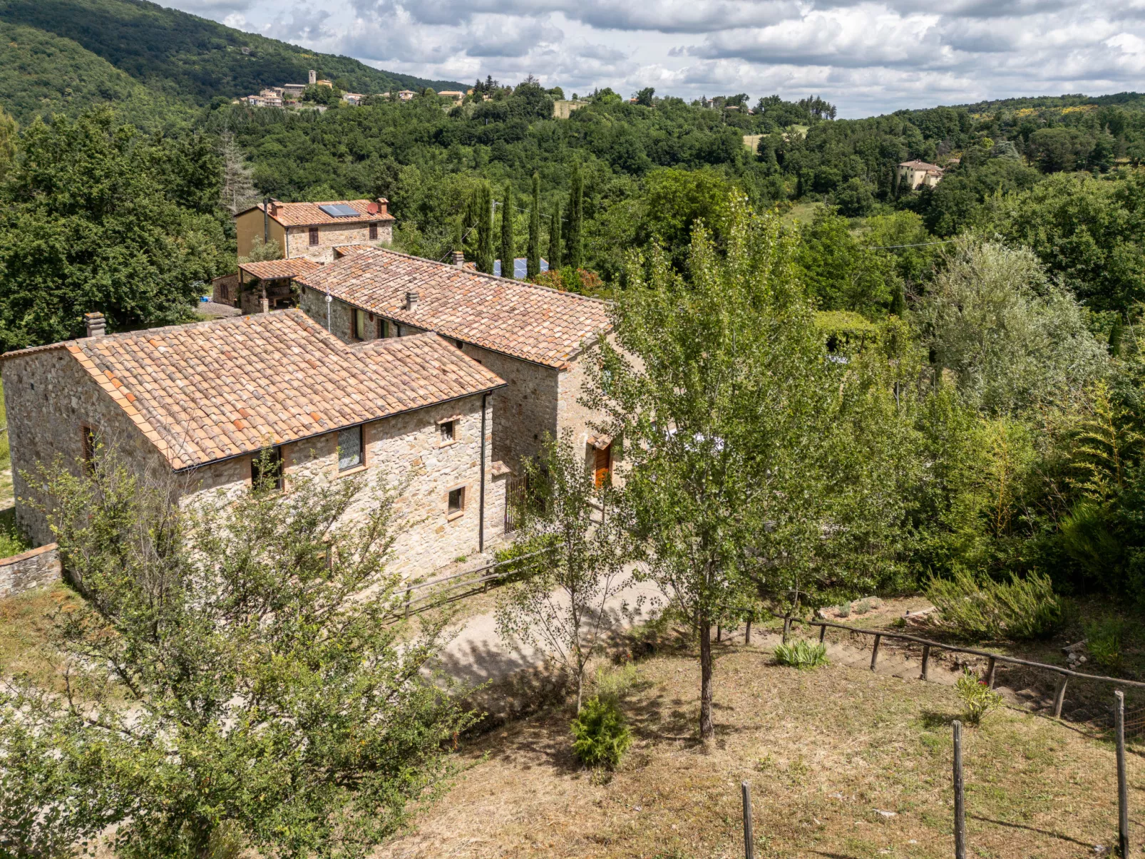 La Casa Antica-Outside