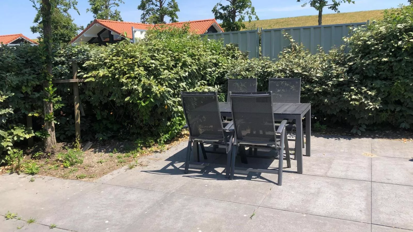 Studio Beau Sur Mer-Gardens summer