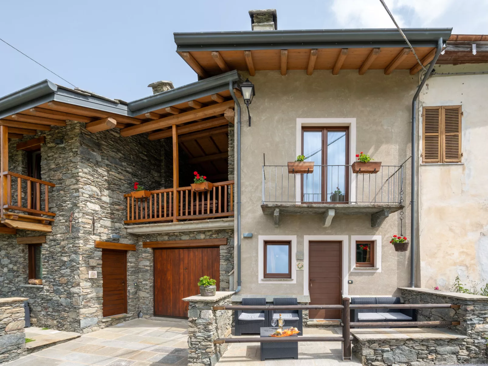 Chalets Mongioie-Outside