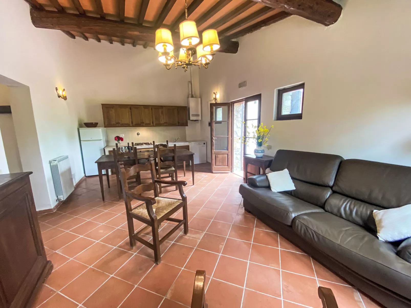 Cerretino Tettoia-Inside