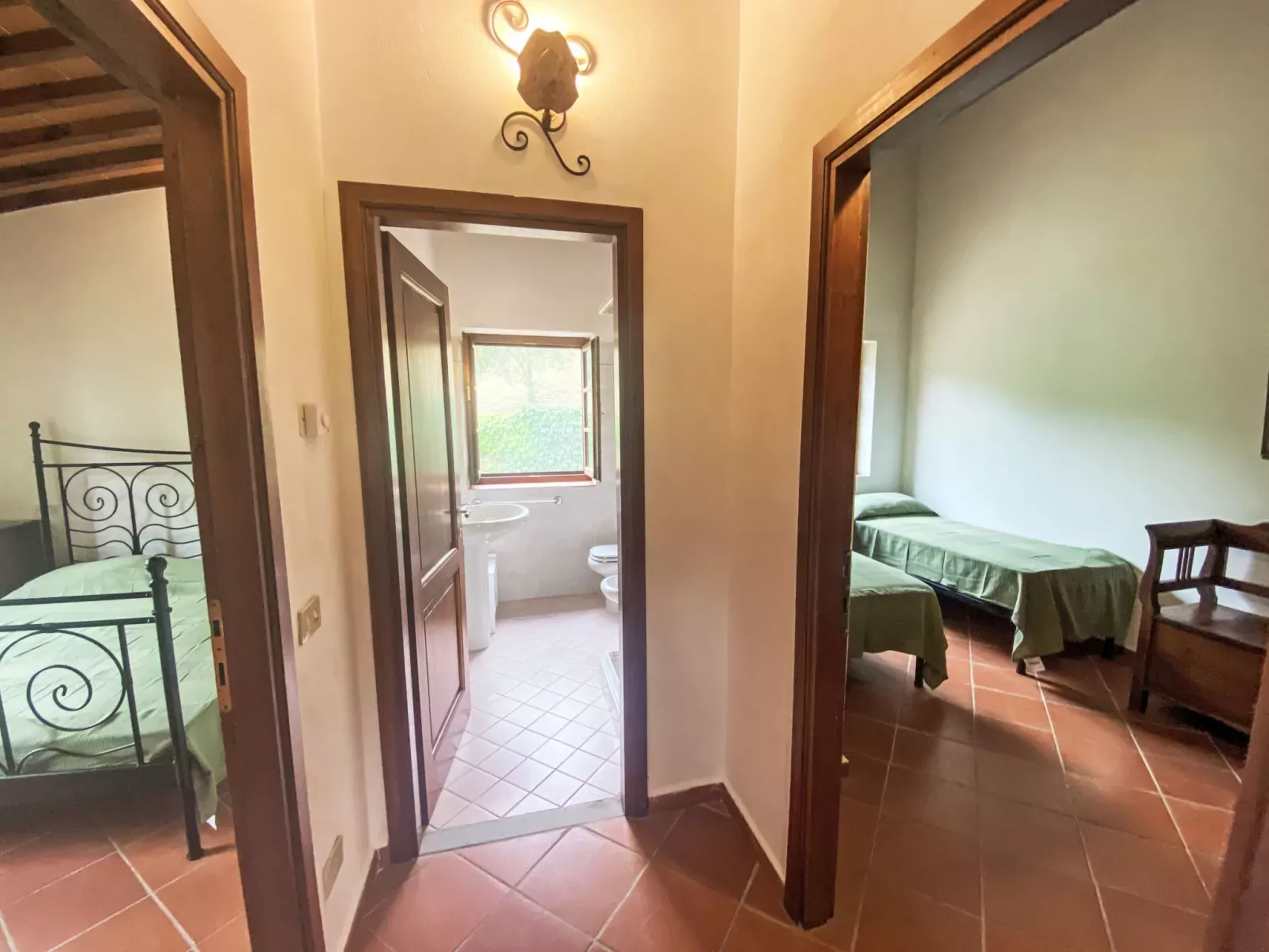 Cerretino Tettoia-Inside