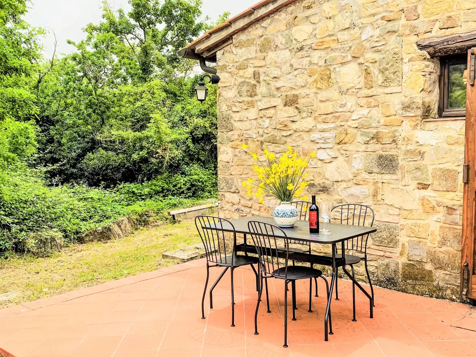 Cerretino Tettoia-Outside
