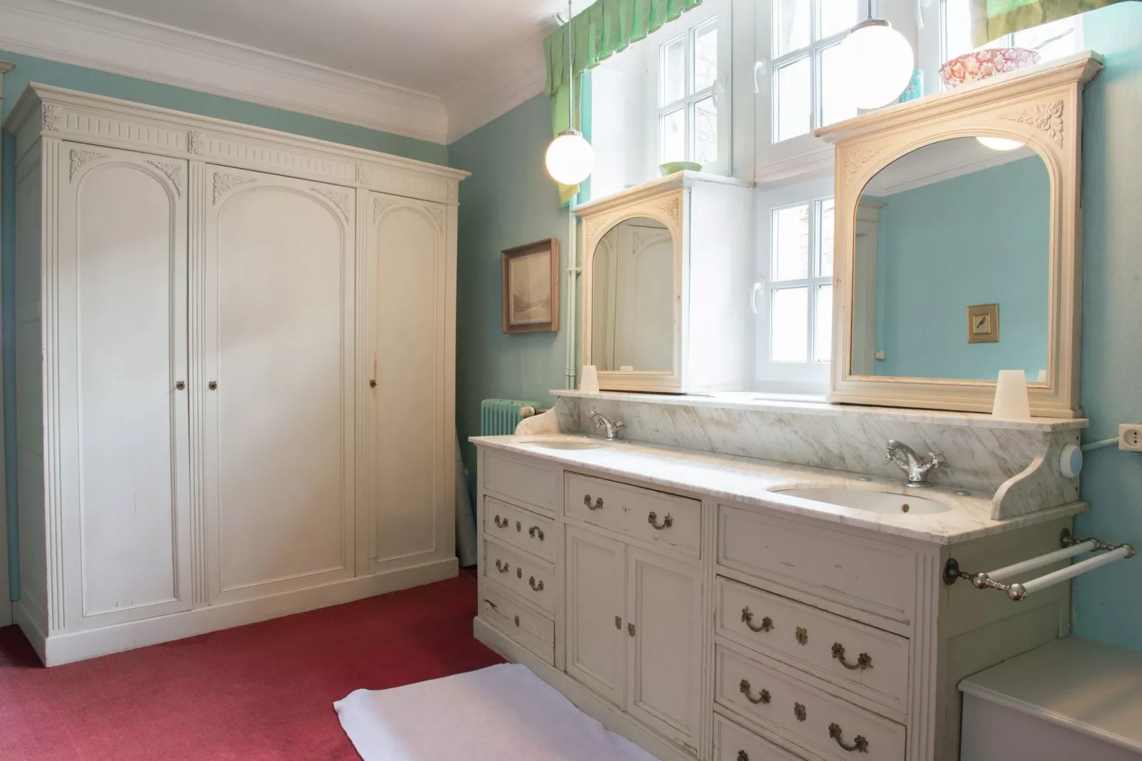 Chateau de Jevoumont-Bathroom