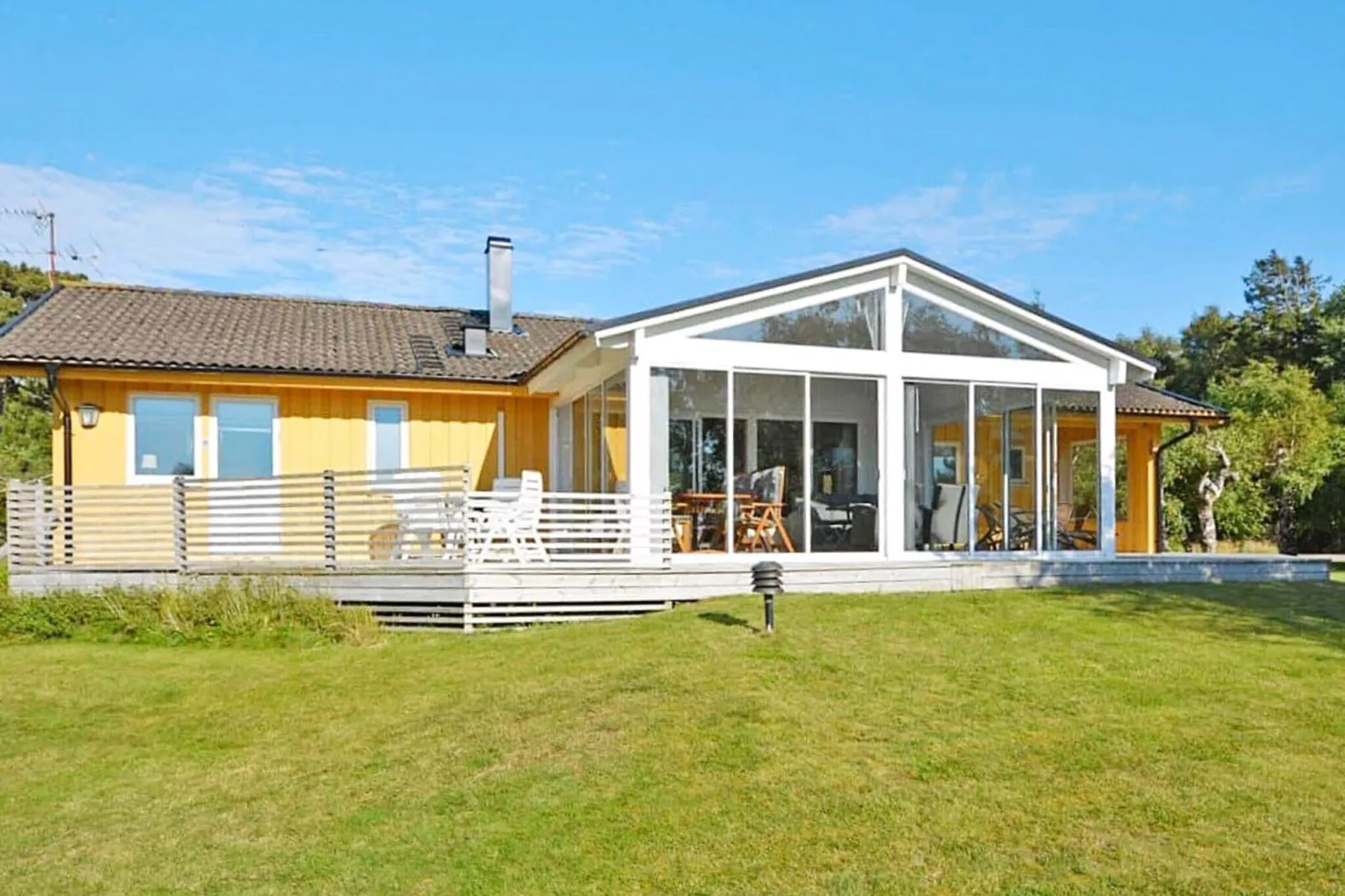 9 person holiday home in Skummeslövsstrand