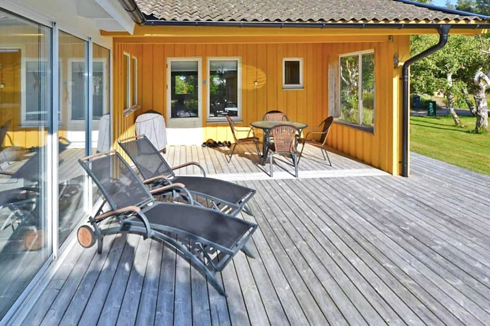 9 person holiday home in Skummeslövsstrand