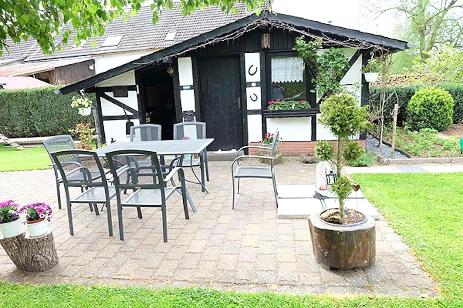 Ferienwohnung Oberstadtfeld Engeln-Terrace balcony