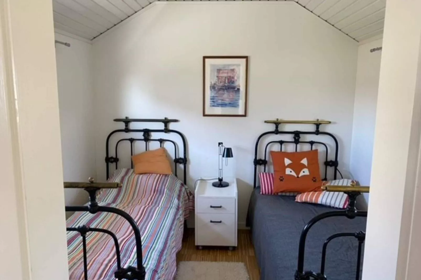 2 person holiday home in Kalvsund-Indoor
