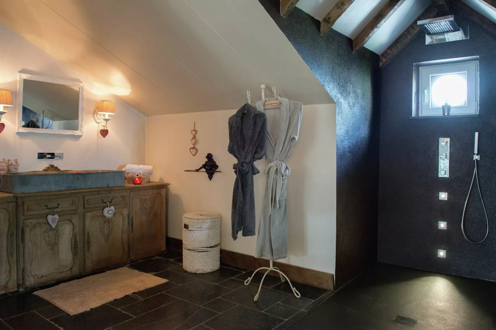 Thermes Oppidum-Bathroom