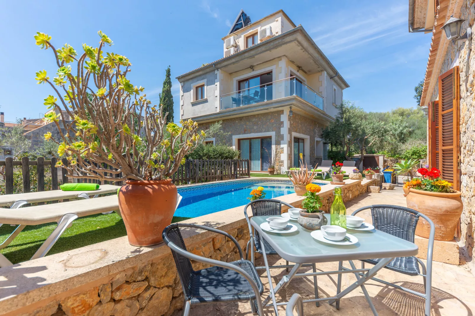 Son Monjo-Exterior summer